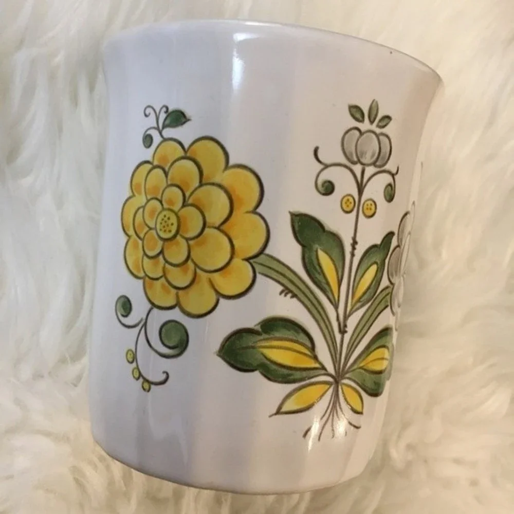 Vintage 70s Japan Floral Flowers Coffee Mug Cup‎